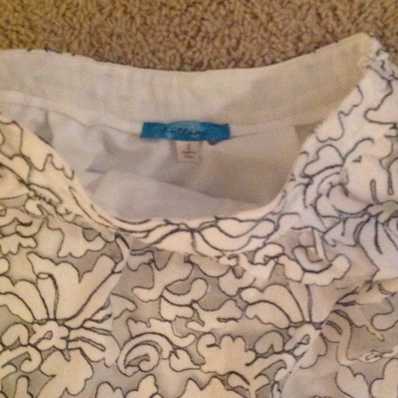 White floral skirt - Picture 2 of 2