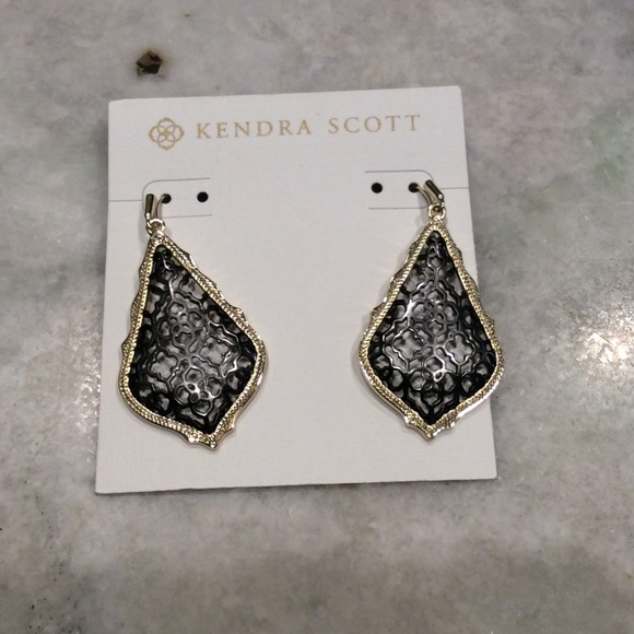 Kendra Scott Jewelry - NWT Kendra Scott Gunmetal Addie Earrings