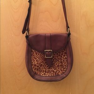 Small cross body purse. Brown