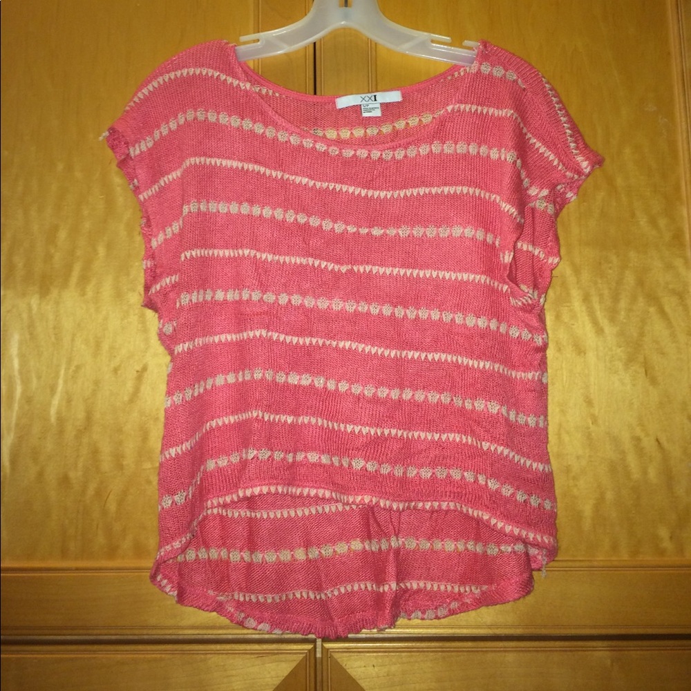 Salmon knit pattern top
