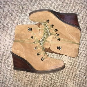 Whit mountain brand Lace up booties