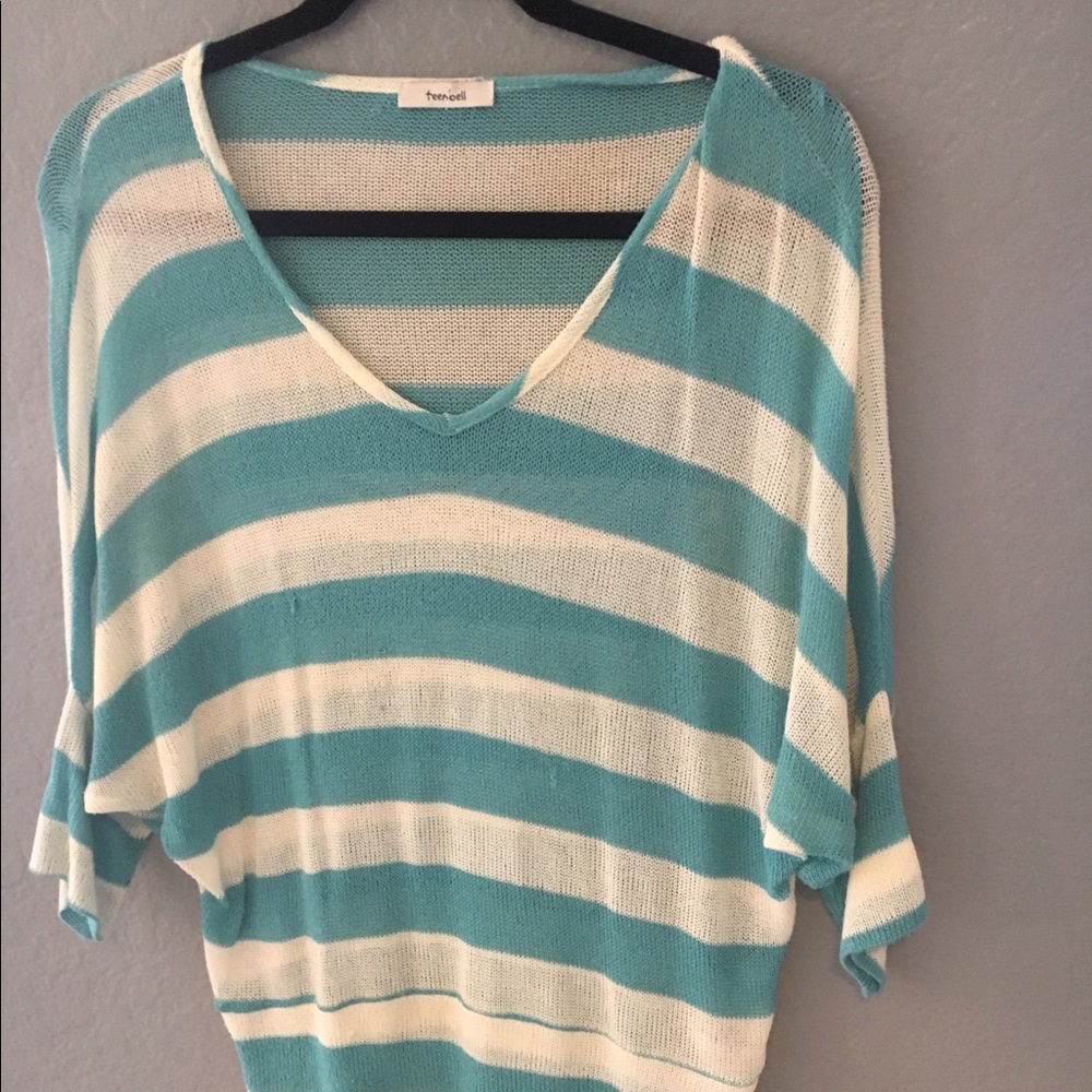 Blue and white Teenbell top