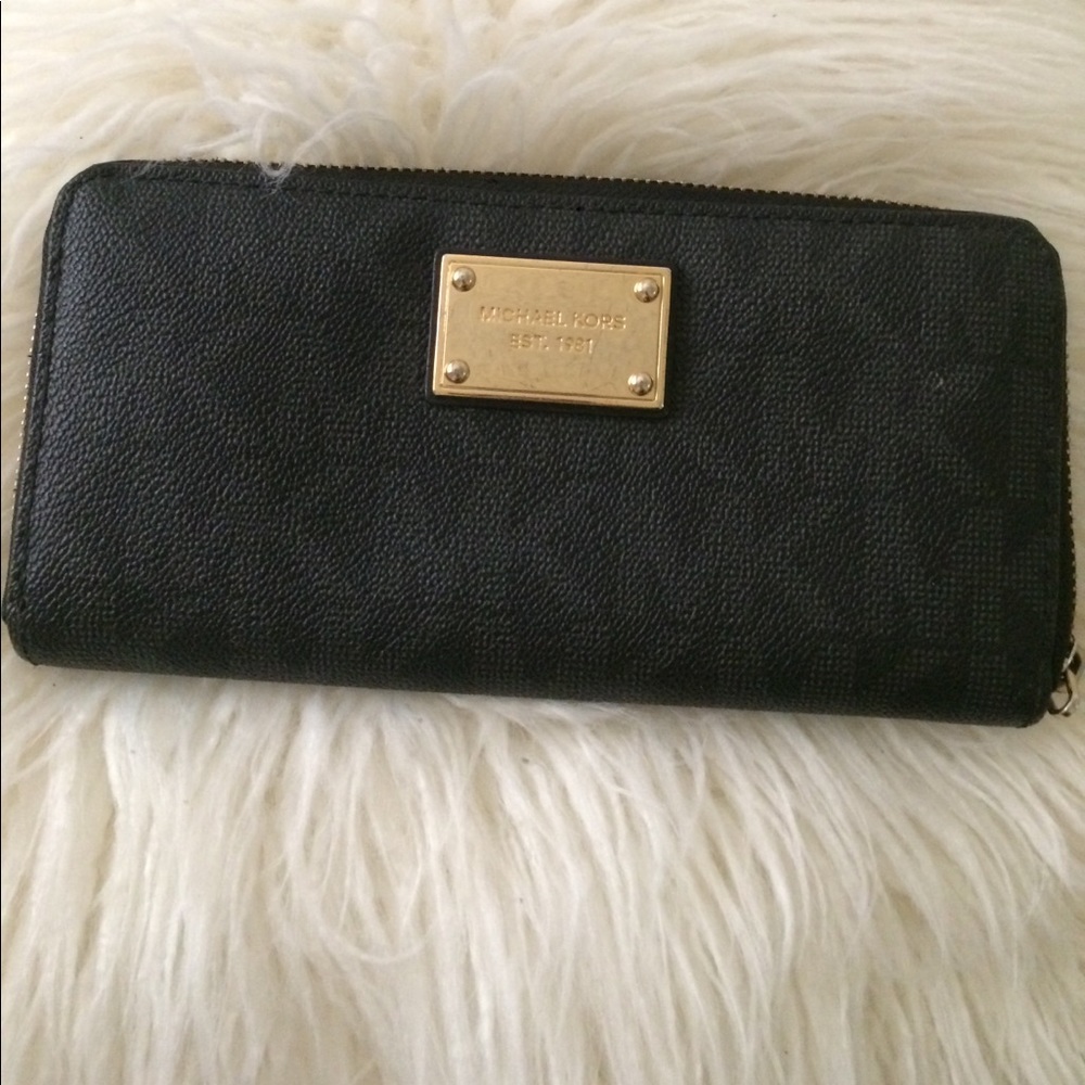 Michael Kors wallet