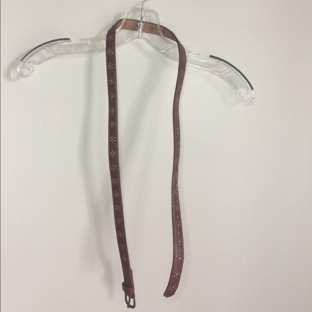 WetSeal Flower Skinny Belt