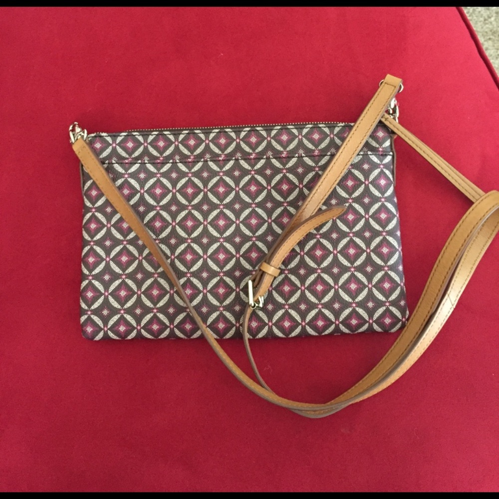 Fossil Organized Crossbody Zip Top Handbag