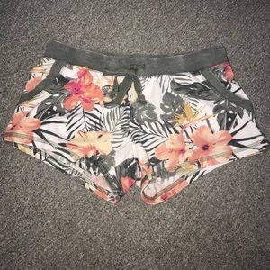 Z Supply La Pama Shorts main image 0
