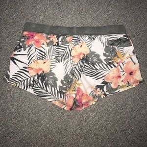 Z SUPPLY Club Shorts