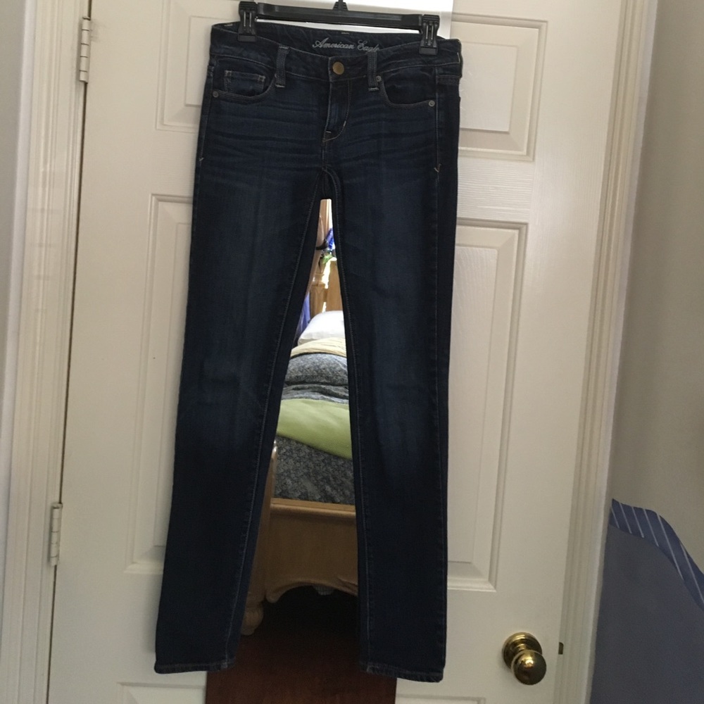 Medium wash American eagle skinny jeans