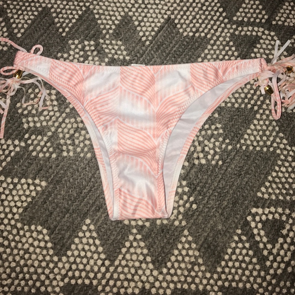 Bikini bottoms