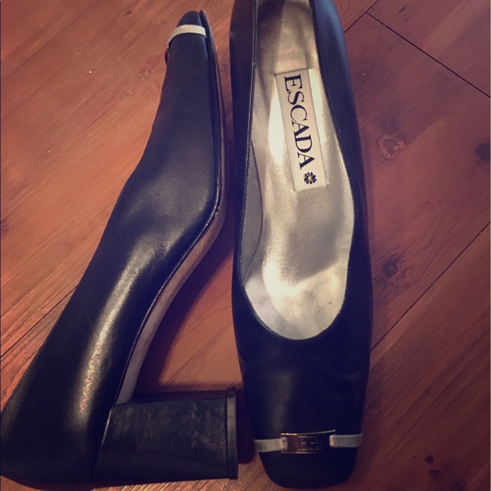 Escada Leather Pumps