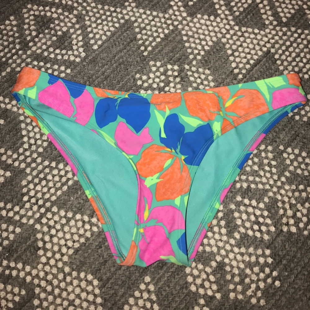 Bikini bottoms. never worn.