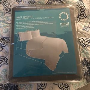 Duvet cover: full size bedding