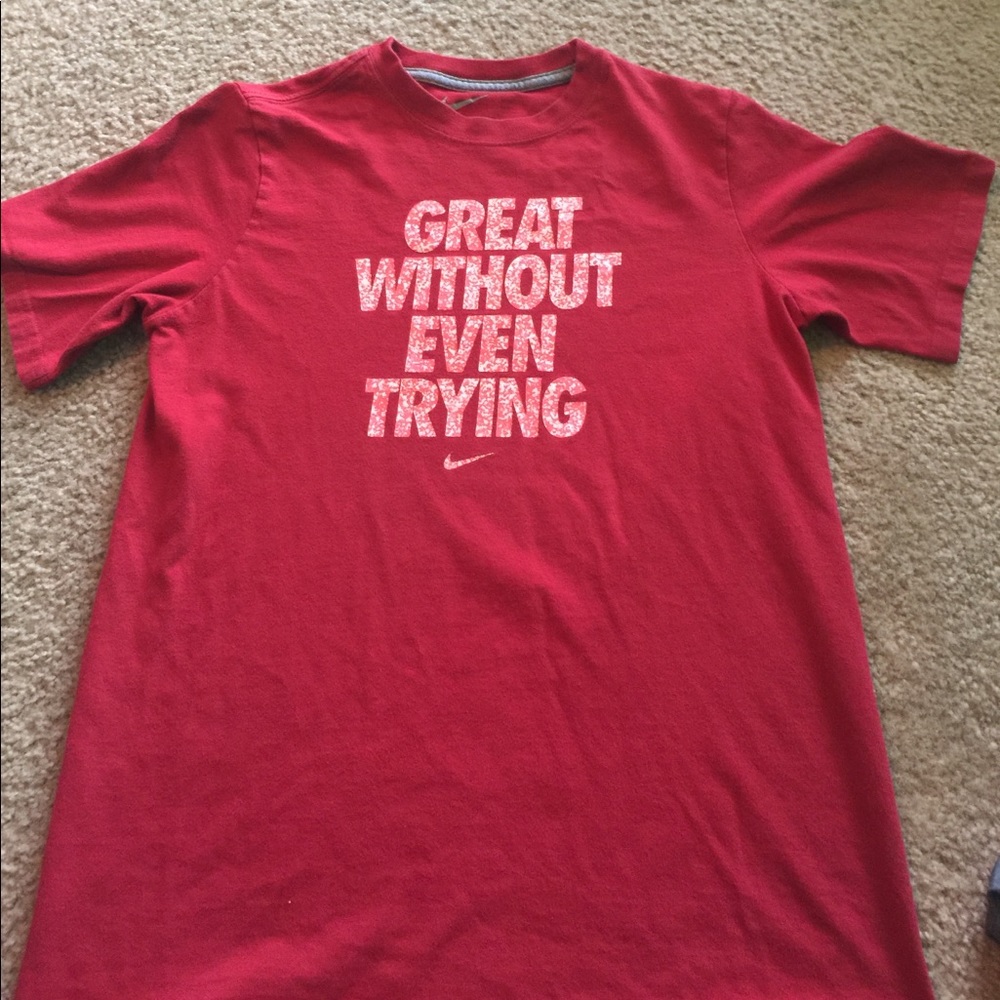 Boys Nike top🏀⚽️🎾⚾️