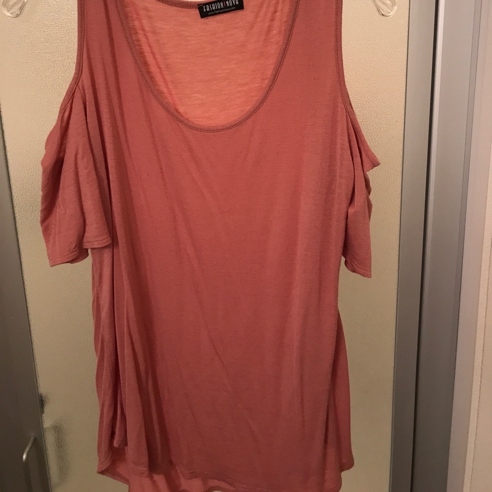 Pretty pink 💖 dancing in the street top