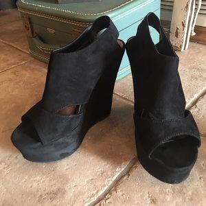 MADDEN GIRL WEDGES🦄