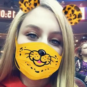 Meet your Posher, Emilie