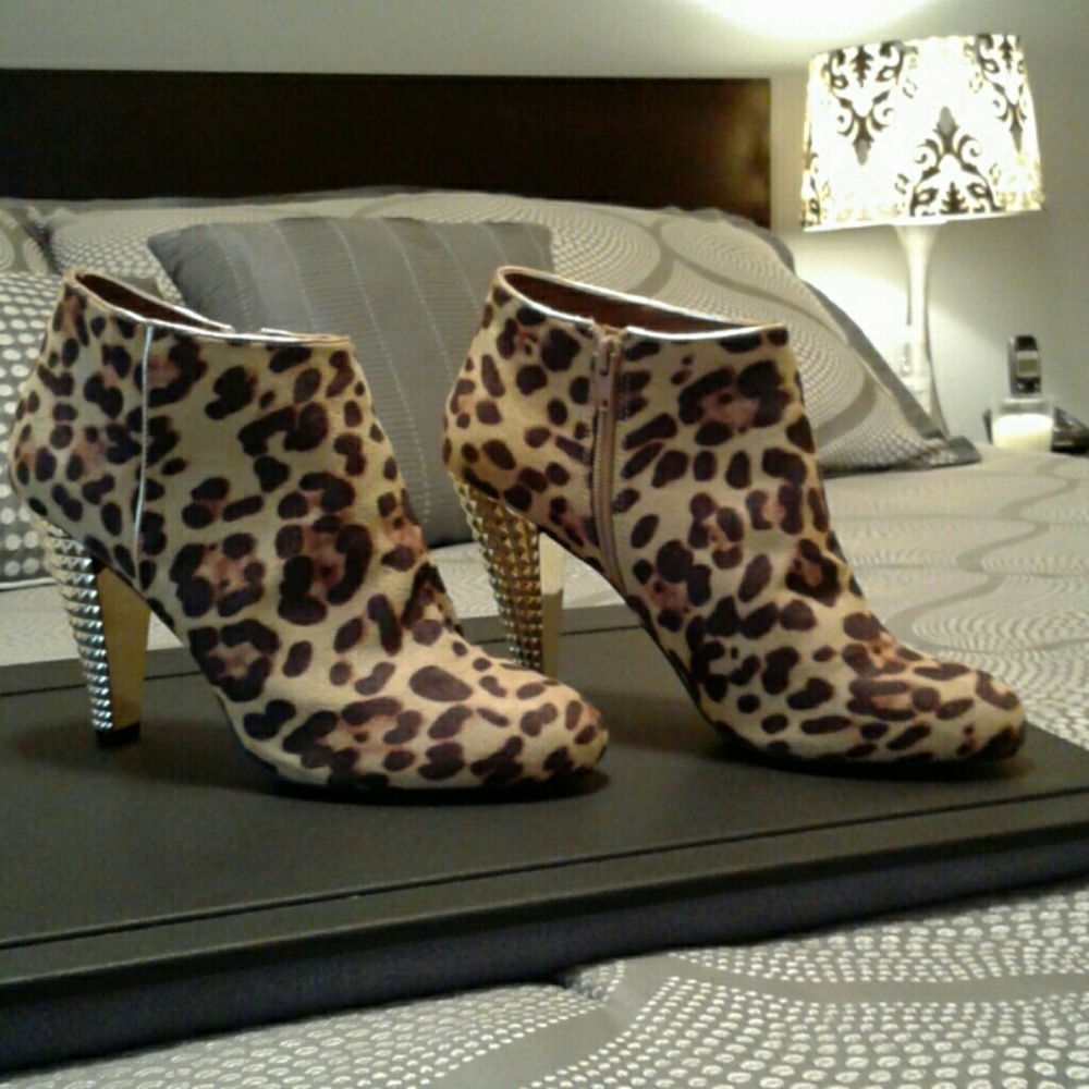 Ankle boots