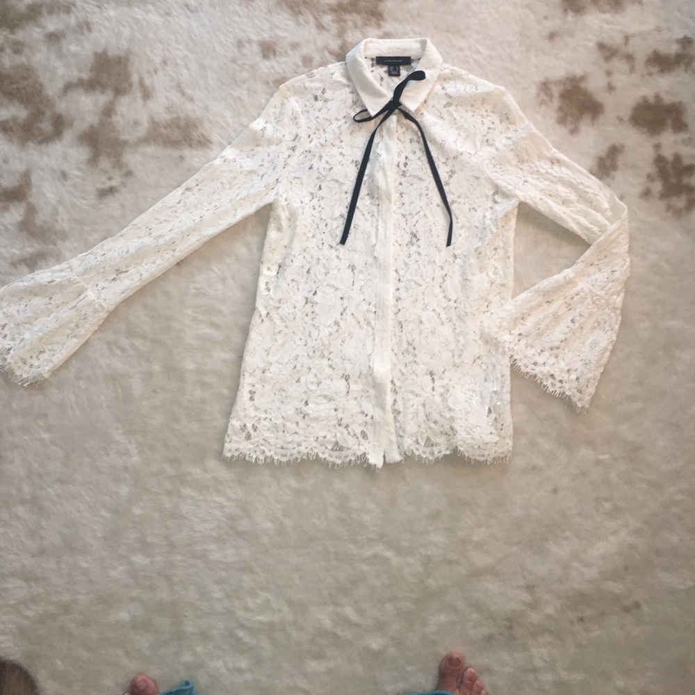 Romantic lace button down short with bell sleeve!