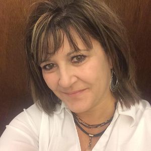 Meet your Posher, Becky