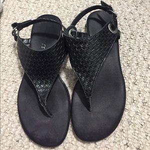 Black aerosoles sandals