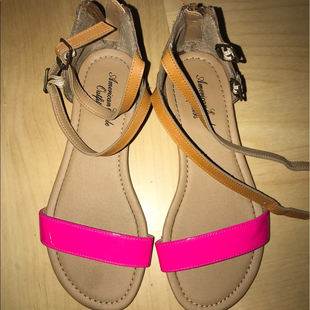 american eagle sandals
