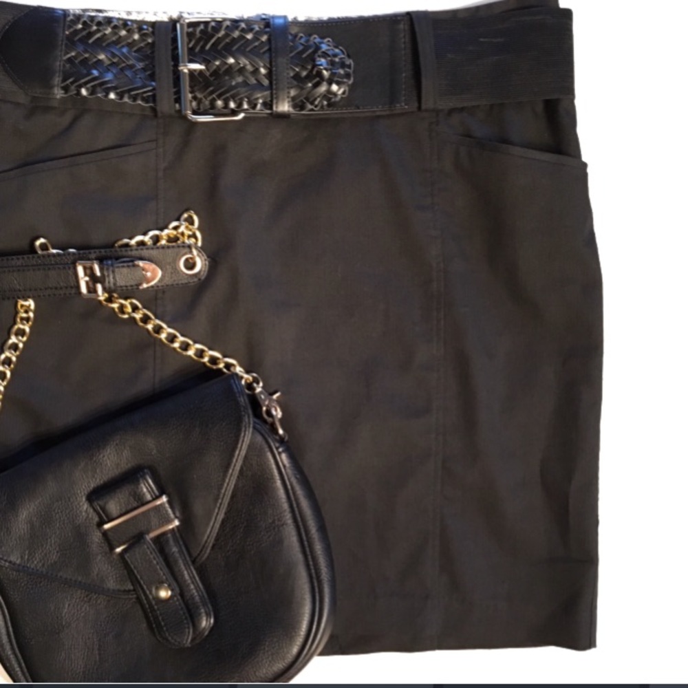 Sloosh black skirt