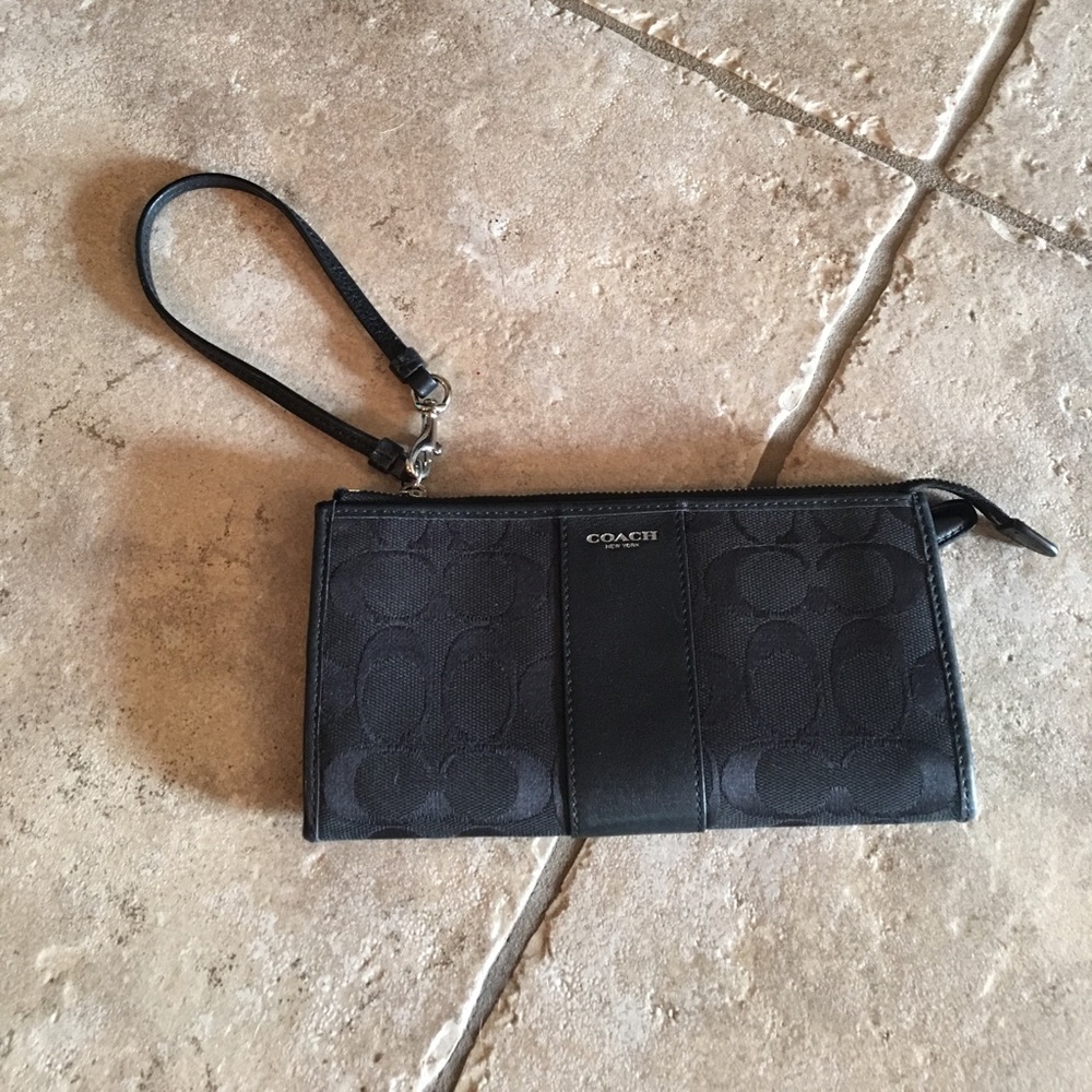 Coach Wallet/Wristlet🦄