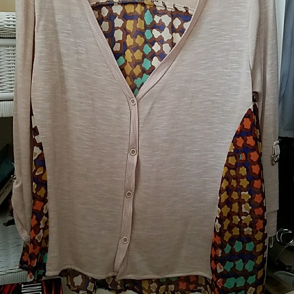Light-weight  cardigan- styled top