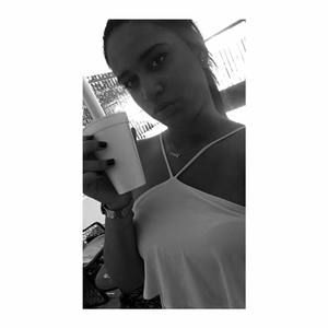 Meet your Posher, April