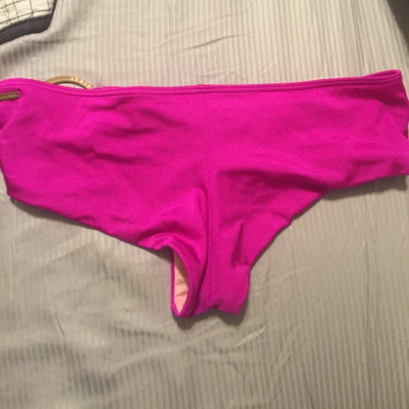 Victoria Secret cheeky bikini bottom size XS - Picture 2 of 3