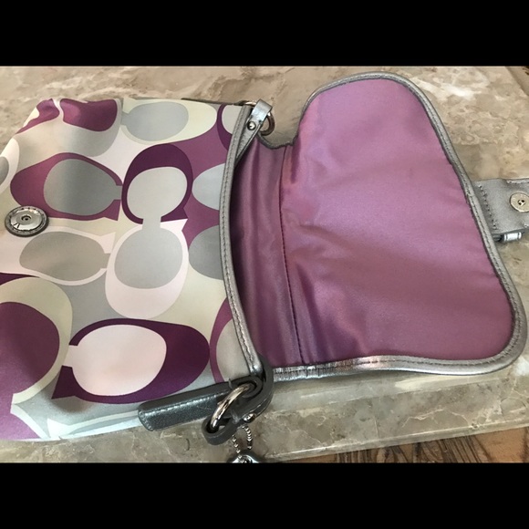Authentic Coach Purse - Silk Cross Body- looks new - Picture 4 of 5