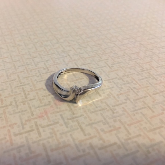 Ring from Harry Ritchie's - Picture 4 of 4