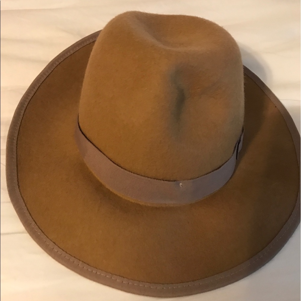 floppy hat