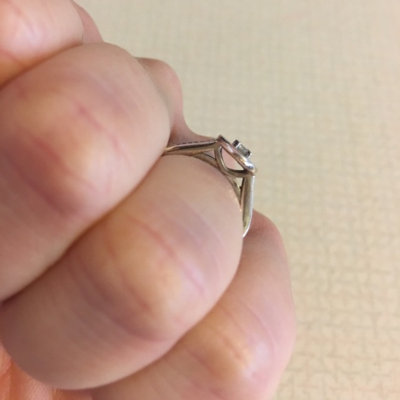 Harry Ritchie's ring - Picture 2 of 4