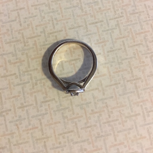 Harry Ritchie's ring - Picture 4 of 4