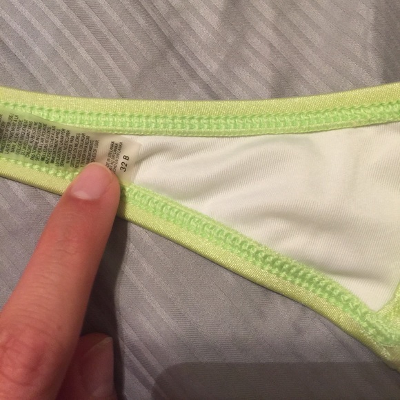 Light green Victoria's Secret bikini bandeau top - Picture 4 of 4