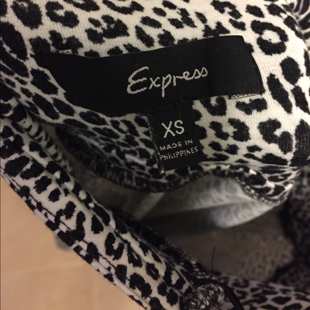 Express dress XS Halter - Picture 3 of 4