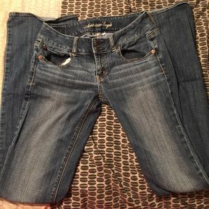 AMERICAN EAGLE JEANS
