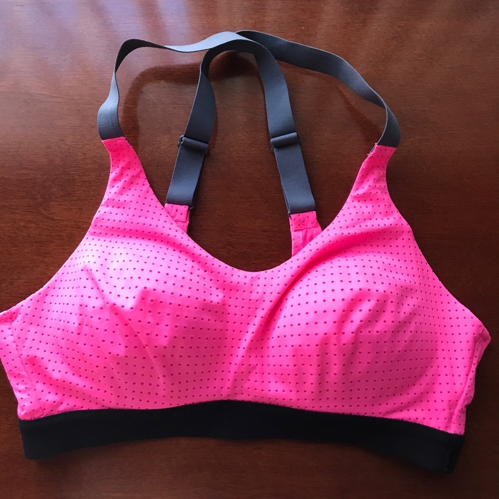 VS lightweight sports bra Sz 32B