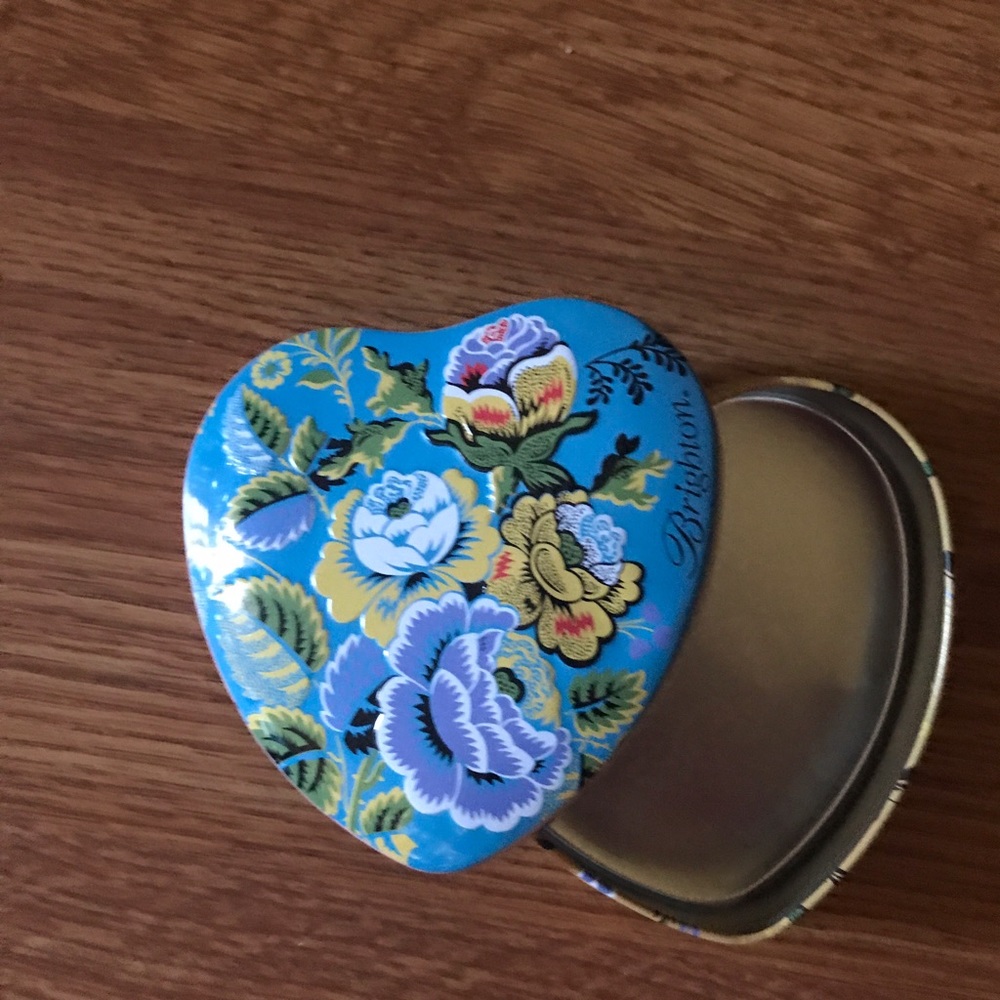 Brighton tin box