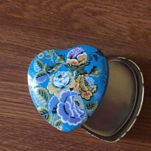 Brighton tin box