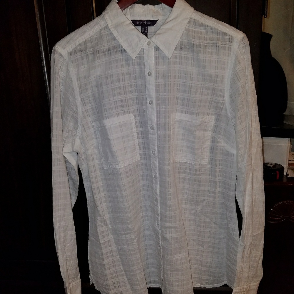 Never worn 100% Cotton button down.