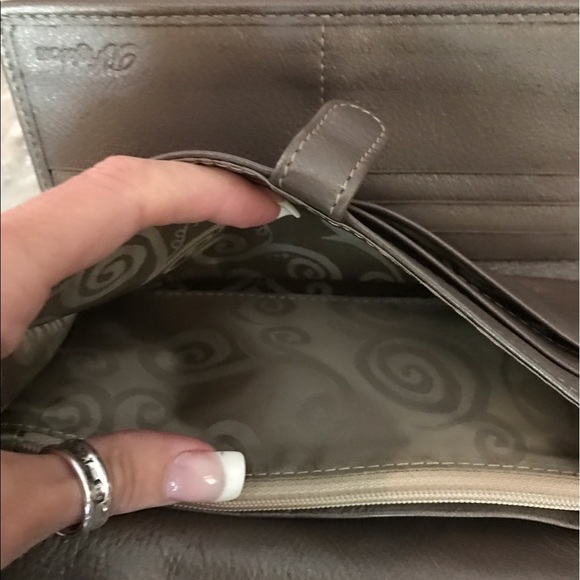 Reduced Brighton Cross Body - Large Wallet - NWOT - Picture 5 of 6