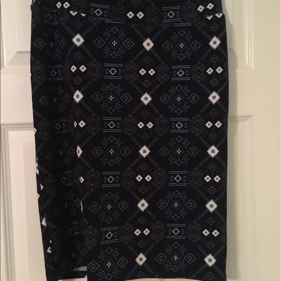 LuLaRoe Dresses & Skirts - LuLaRoe Cassie Skirt