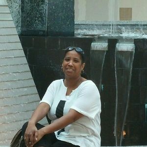 Meet your Posher, Latonya