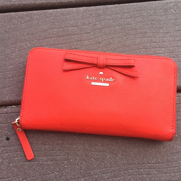 kate spade Handbags - Kate Spade zip up red wallet.