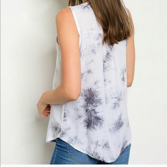 🦋Embroidered Tie Dye - Picture 2 of 2