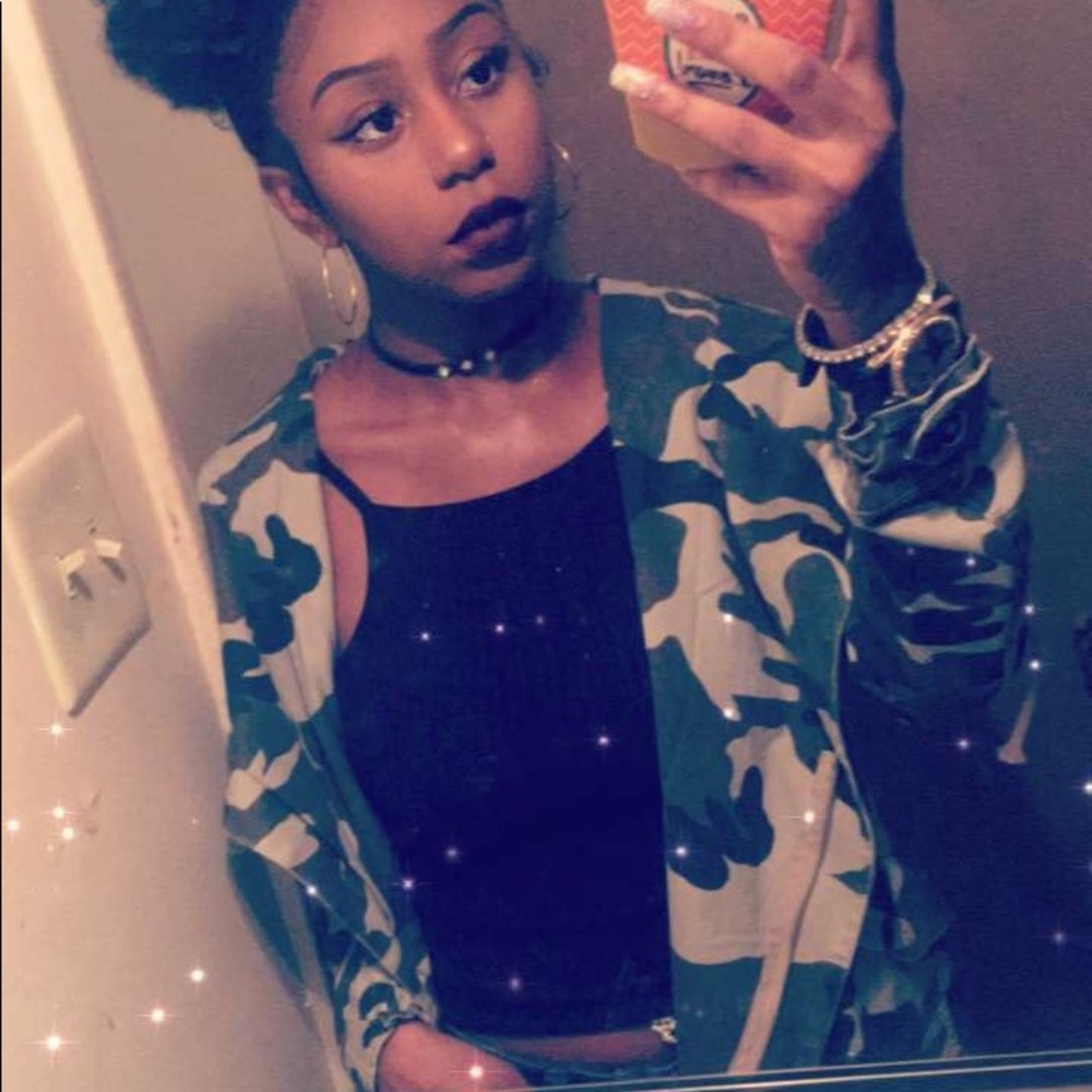 Camo Utility Jacket | PRICE IS FIRM - Picture 6 of 7