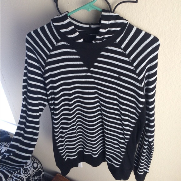 NWOT Hurley Lightweight Hoodie. - Picture 3 of 4