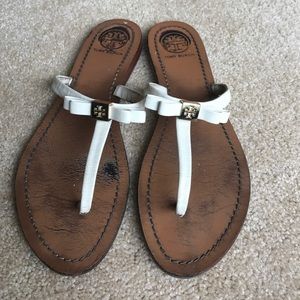 Tory Burch Leighanne Bow Thong Sandal in White